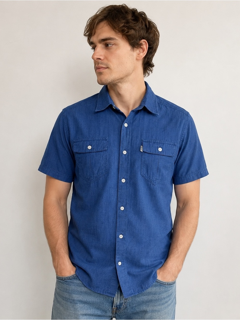 Levi’s Modern Shirt Men’s Sz M  Blue Chambray Short Sleeve Cotton Blend Pockets